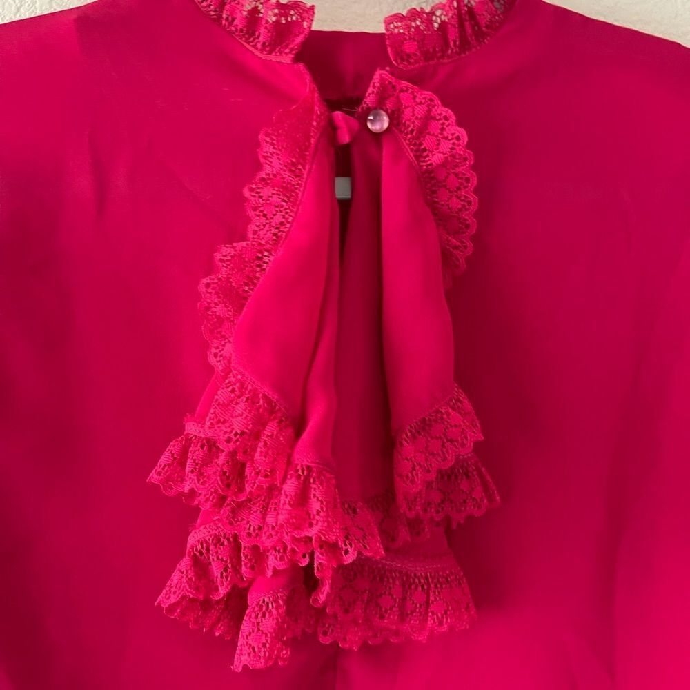 Vintage ruffle front blouse - Picture 3 of 6
